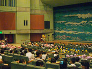 舞鶴中のお友達が舞鶴市総合文化会館に集まりました。