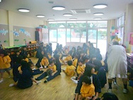 H25 10月23日 青葉中学校3年生との合同避難訓練を行いました。