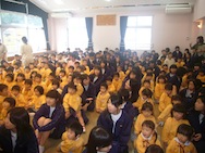 H25 10月23日 青葉中学校3年生との合同避難訓練を行いました。
